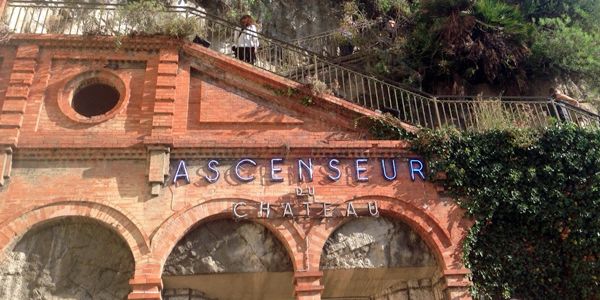 Lift naar la collline du chateau Nice