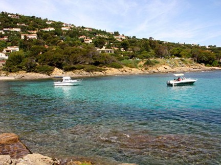 Klauteren langs de kust