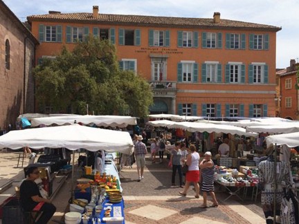Provencaalse markt Frejus Centre