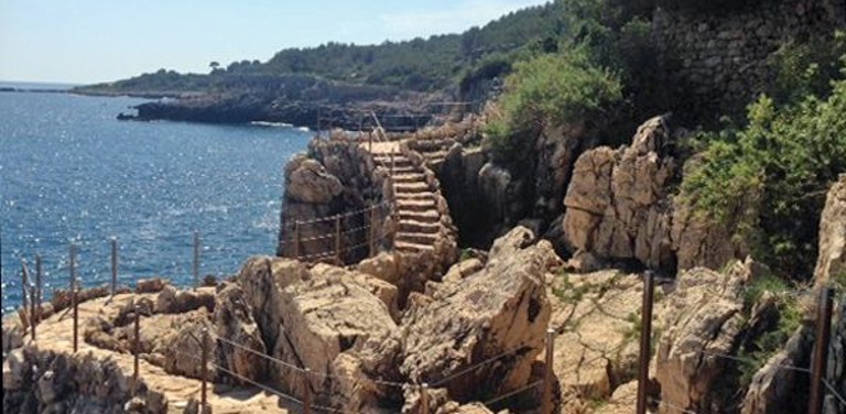 Een must-do in Antibes: le Tour du Cap d'Antibes!