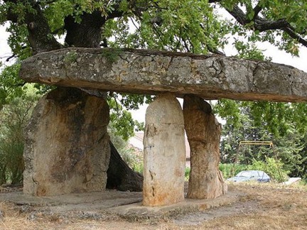 Le Dolmen de la Pierre de la Fée